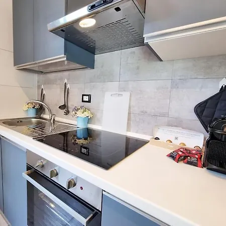 Intero Giulietta - Fiera Ospedale Borgo Roma - Free Parking - Free Wi-fi Apartment *
