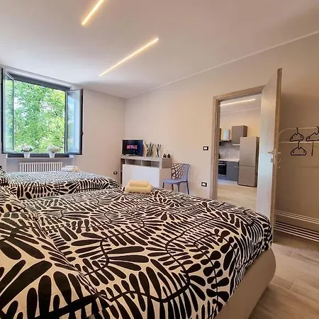 Apartment Intero Giulietta - Fiera Ospedale Borgo Roma - Free Parking - Free Wi-fi *
