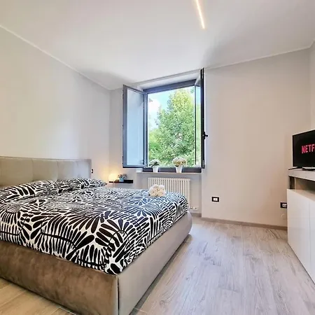 Intero Giulietta - Fiera Ospedale Borgo Roma - Free Parking - Free Wi-fi Apartment *